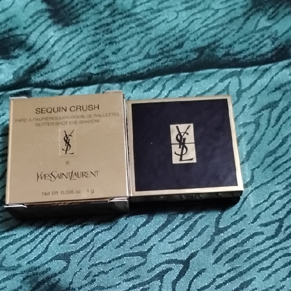 Yves Saint Laurent Sequin Crush Eye Shadow in Black and Gold